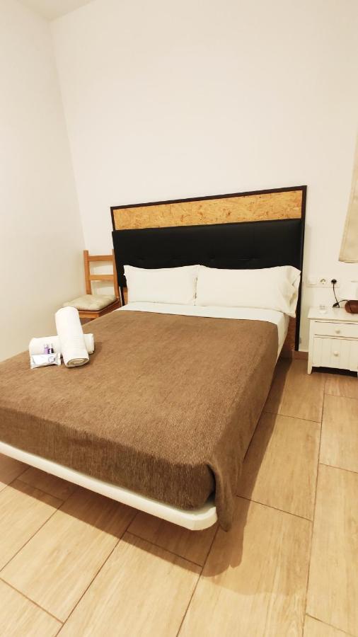Hostal Balkonis Барселона Экстерьер фото