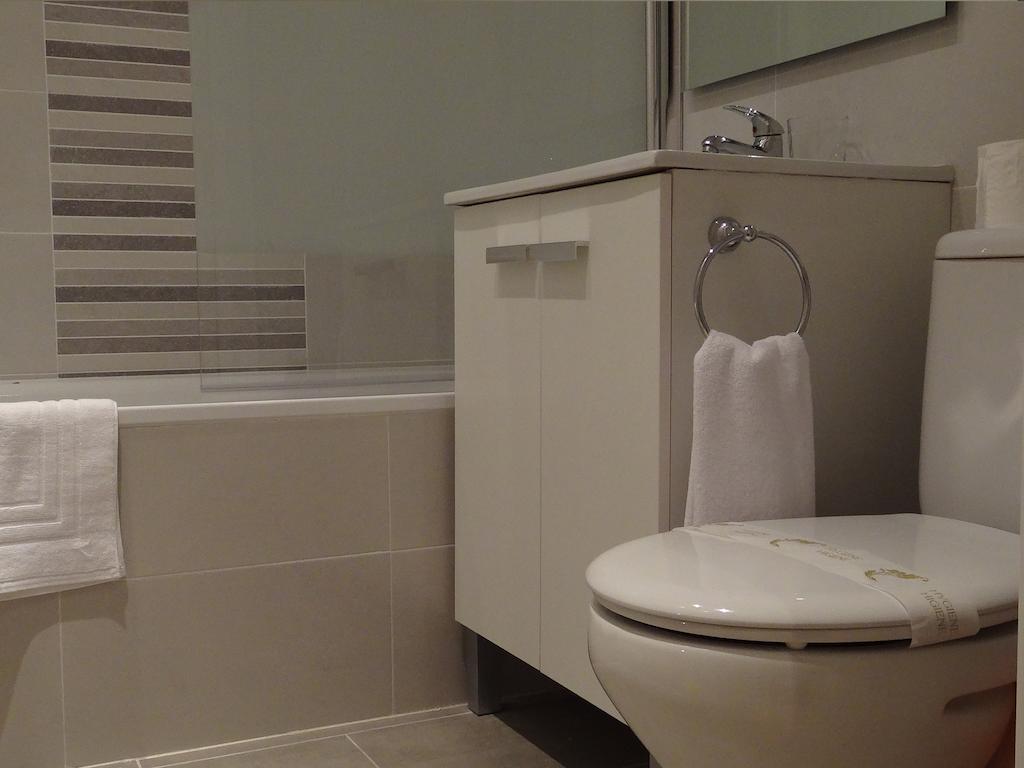Hostal Balkonis Барселона Экстерьер фото